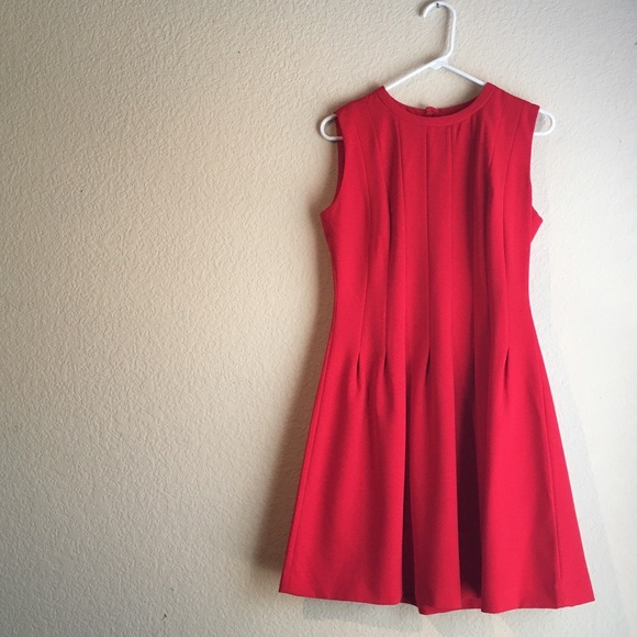 H&M red pin tuck dress sz 8 perfect for valentines - Picture 1 of 3